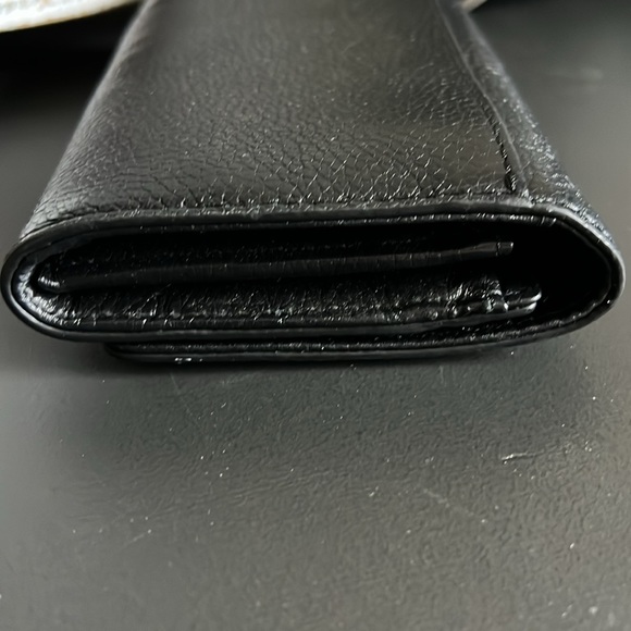 Beautiful MICHAEL KORS Leather  Wallet - Picture 4 of 9